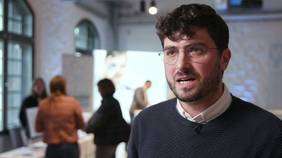 Dr. Med. Davide Scafa berichtet über die Erweiterung des Klinikangebots der Universitätsklinik Bonn.